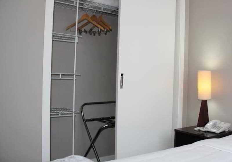 Quest On Ward Serviced Apartments Гамільтон Екстер'єр фото