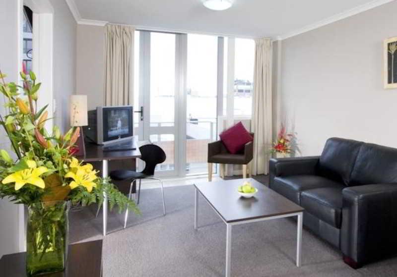Quest On Ward Serviced Apartments Гамільтон Екстер'єр фото